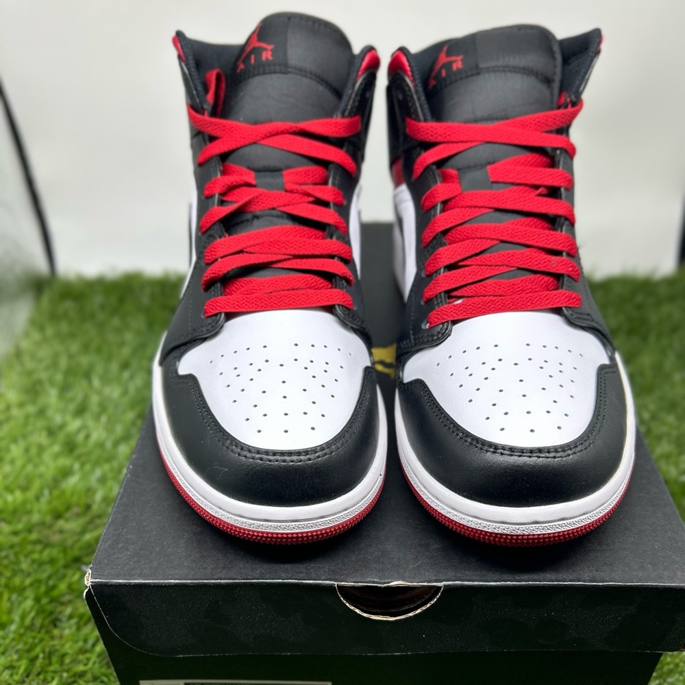 Nike Air Jordan 1 Mid brand new with box size 11
